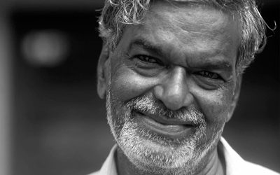 ಕಾಲೆಳೆಯುತ್ತಿರುವ ಭೂತಕಾಲದ ಸಂವಿಧಾನಗಳು: ದೇವನೂರು ಬರಹ