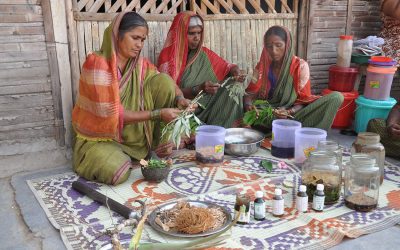 ನಾವು ಬೆಳಕಾಗಿರಬೇಕು ಇಲ್ಲವೆ ಶಾಂತವಾಗಿರಬೇಕು