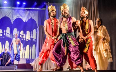 ದುಬಾರಿ ಲೋಕದಲ್ಲಿ ರಂಗಪ್ರದರ್ಶನಗಳ ಪೂರ್ವಾಪರ