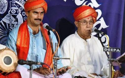 ಹಿಮ್ಮೇಳದಲ್ಲಿ ಮದ್ದಳೆ, ಖಂಜೀರ, ಪುಂಗಿ ಇತ್ಯಾದಿ