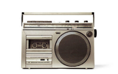 ಟೇಪ್‌ ರೆಕಾರ್ಡರ್ ವಿಥ್ ರೇಡಿಯೋ ಎಂಬ ಮಾಯಾಪೆಟ್ಟಿಗೆ: ಸುಧಾ ಆಡುಕಳ ಬರಹ