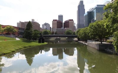 ಅಡಕತ್ತರಿಯಲ್ಲಿ ನಿಂತು…: ಗುರುಪ್ರಸಾದ ಕುರ್ತಕೋಟಿ ಸರಣಿ