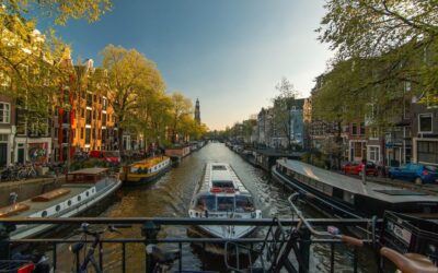 ಚರ್ಚ್, ಸಂಜೀವ, ಫ್ರೆಂಚ್ ಕನ್ನಡತಿ: ಕೆ. ಸತ್ಯನಾರಾಯಣ ಪ್ರವಾಸ ಸರಣಿ