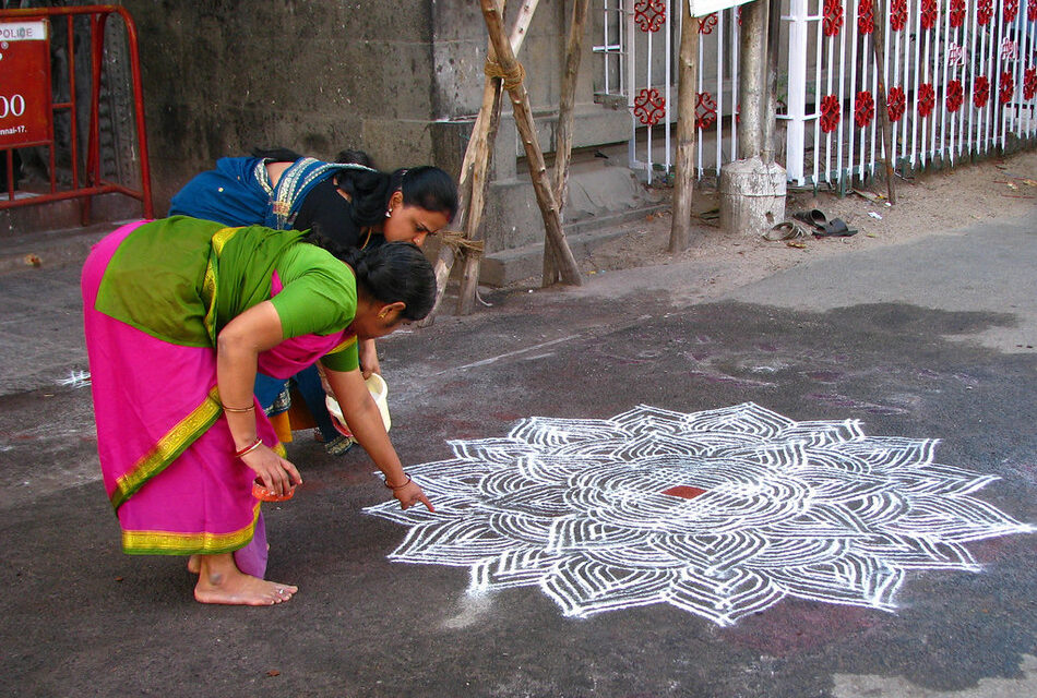 ಮನಸ್ಸರಳಿಸುವ ಮೋಹಕ ರಂಗೋಲಿ: ಸುಮಾವೀಣಾ ಸರಣಿ
