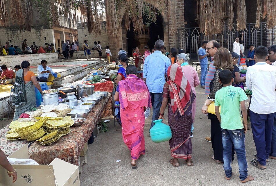 ಹುಬ್ಬಳ್ಳಿಗರ ಇಂಗ್ಲೀಷ್ ವ್ಯಾಮೋಹ: ರೂಪಾ ಜೋಶಿ ಬರೆದ ಲಲಿತ ಪ್ರಬಂಧ