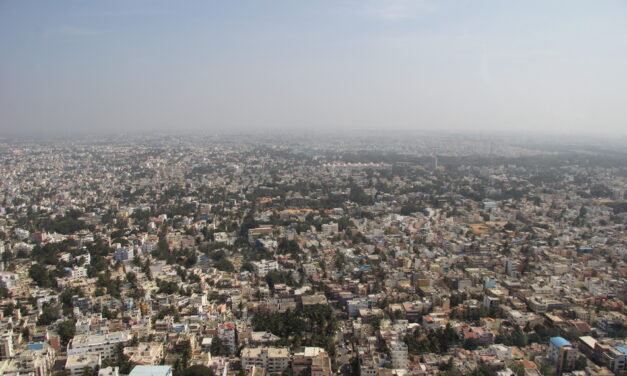 ಅಲ್ಲಿದೆ ನಮ್ಮನೆ, ಇಲ್ಲಿ ಬಂದೆ ಸುಮ್ಮನೆ..: ವಿನಾಯಕ ಅರಳಸುರಳಿ ಅಂಕಣ