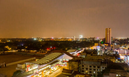 ಎಂಜಿ ರೋಡಿನಲ್ಲೊಂದು ಸುತ್ತು: ವಿನಾಯಕ ಅರಳಸುರಳಿ ಅಂಕಣ