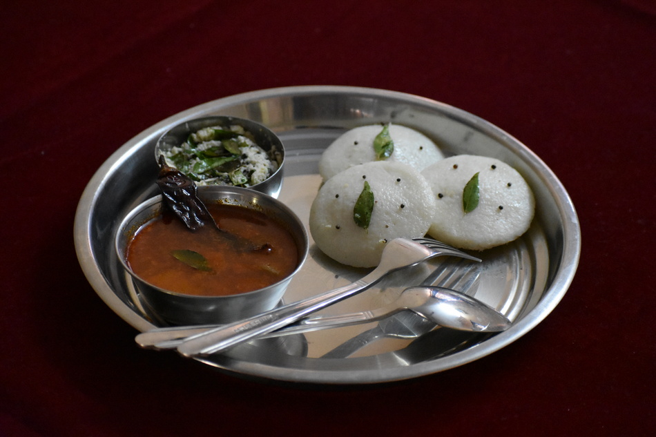 ಮಿಸ್ಟರ್‌ ಇಡ್ಲಿಯ ಮನಸಿನ ಮಾತು… : ಗುರುರಾಜ ಕುಲಕರ್ಣಿ ಪ್ರಬಂಧ