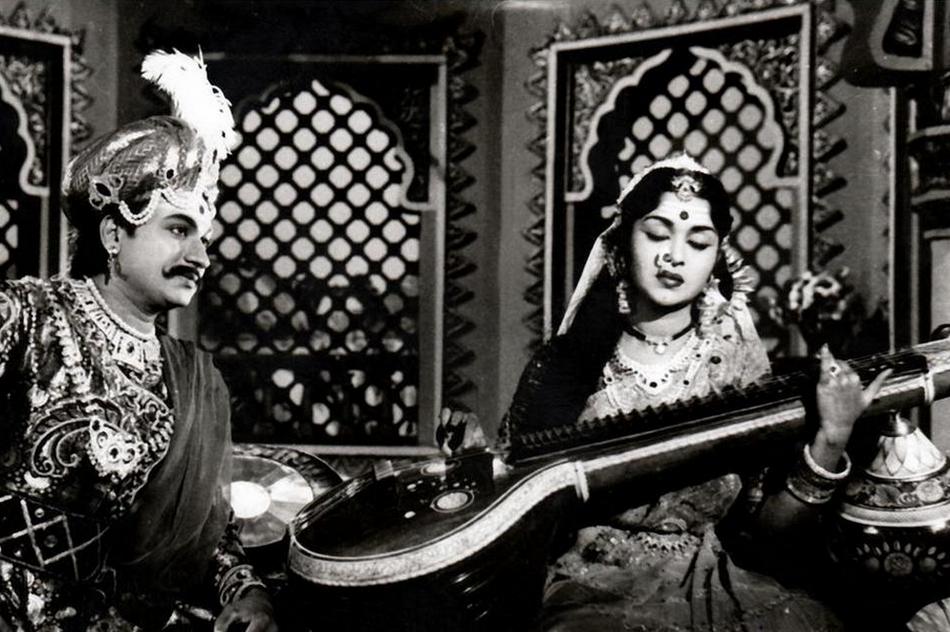 ಇಲ್ಲಿ ಮಹಾರಾಣಿಯೂ ಕೇವಲ ಒಬ್ಬ ‘ಹೆಣ್ಣೇ’ !: ಸುಕನ್ಯಾ ಕನಾರಳ್ಳಿ ಅಂಕಣ