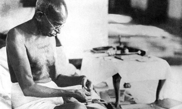  ಗಾಂಧೀಜಿ- ಪ್ರಯೋಗಶೀಲತೆಯ ಸಂಚಾರಿ ನಕ್ಷತ್ರ:  ಡಾ. ರಾಜೇಂದ್ರಕುಮಾರ್ ಕೆ ಮುದ್ನಾಳ್ ಬರಹ